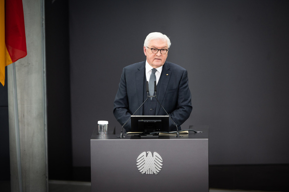 Bundespräsident Frank-Walter Steinmeier hält nach seiner Wiederwahl durch die 17. Bundesversammlung am 13. Februar 2022 im Paul-Löbe-Haus eine Rede vor den Delegierten